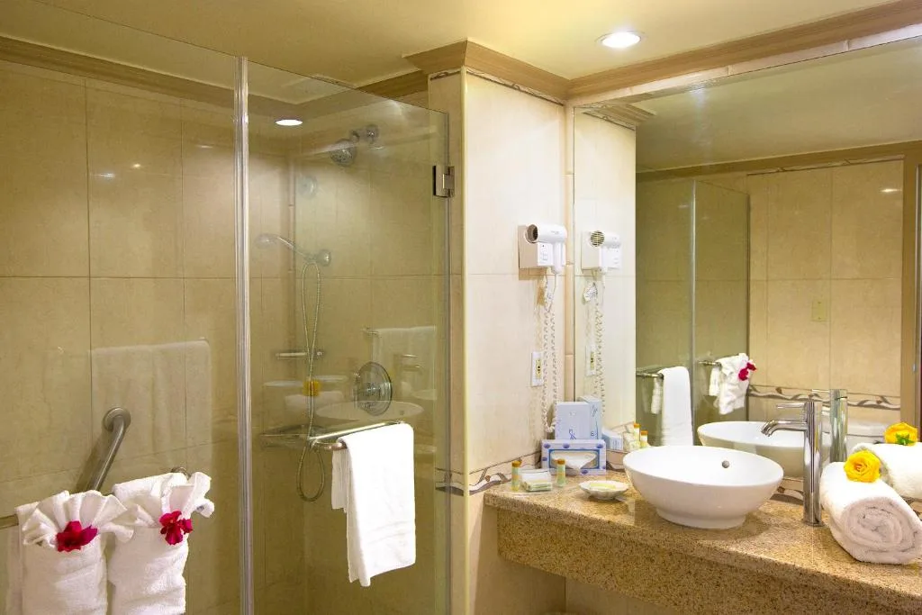 Breezes Resort & Spa Bahamas: another view