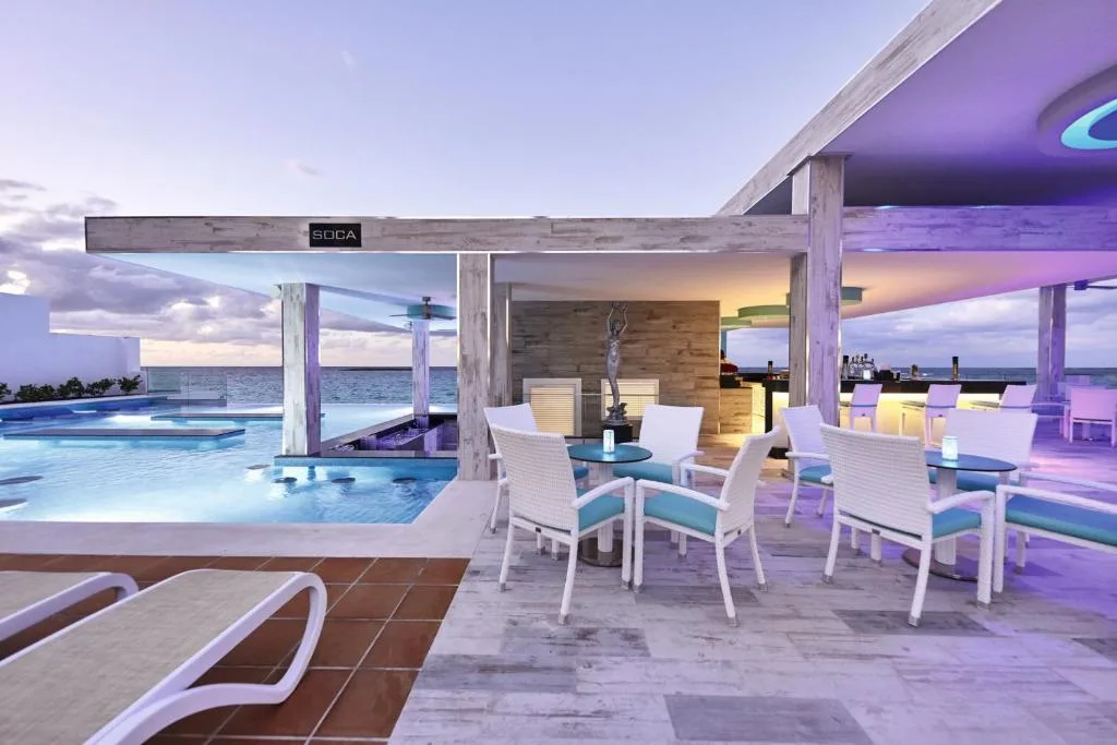 Riu Palace Paradise Island: another view
