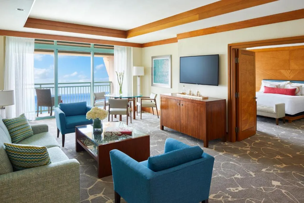 The Cove at Atlantis: another view