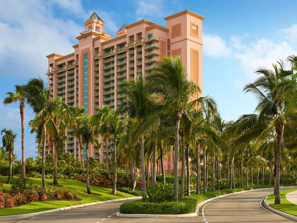 The Cove at Atlantis: another view